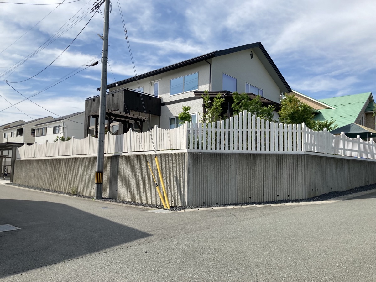 H様邸外構工事の施工写真 3